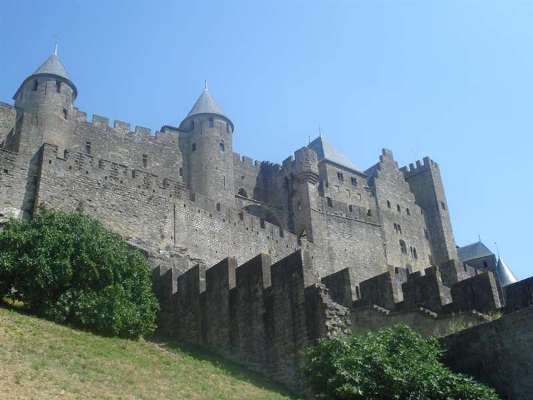 Старинная крепость Каркассон, Франция. Экскурсия в Испании